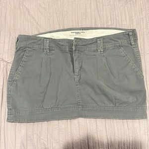 Abercrombie Skirt . Size 6